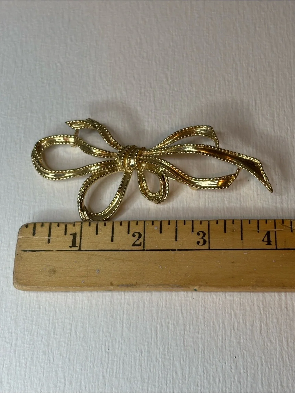 Vintage Trifari Gold Tone Bow Brooch Pin